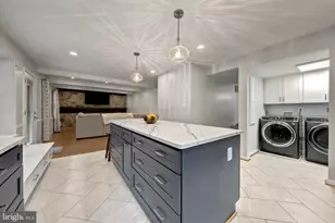 7409 Shady Palm Dr, Springfield, VA 22153 - Photo 11