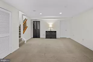 7238 Lensfield Ct, Alexandria, VA 22315 - Photo 9