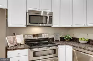 1268 Wild Hawthorn Way, Reston, VA 20194 - Photo 21