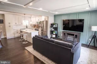 8926 Sylvania St, Lorton, VA 22079 - Photo 3