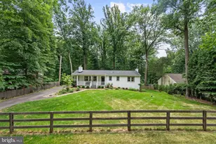 9221 Weant Dr, Great Falls, VA 22066 - Photo 35