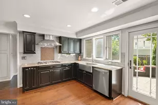 7868 Midday Ln, Alexandria, VA 22306 - Photo 31