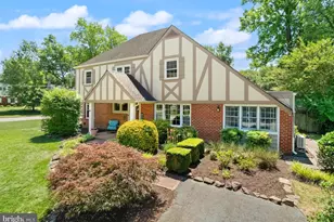 7868 Midday Ln, Alexandria, VA 22306 - Photo 3