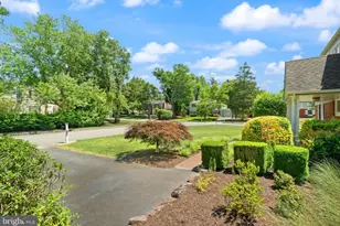 7868 Midday Ln, Alexandria, VA 22306 - Photo 11