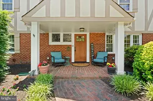 7868 Midday Ln, Alexandria, VA 22306 - Photo 17