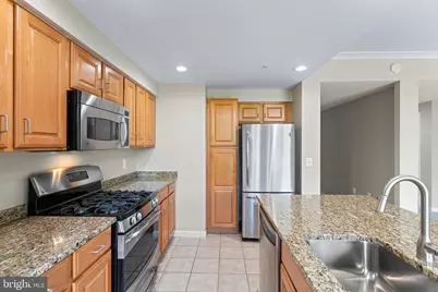 4480 Market Commons Drive #405, Fairfax, VA 22033 - Photo 19