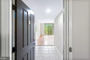 4480 Market Commons Dr, Fairfax, VA 22033 - Photo 9