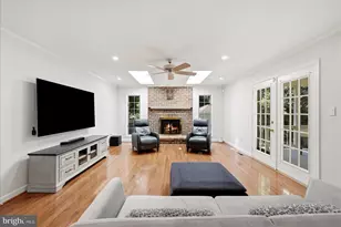 8814 Surrey Ct, Alexandria, VA 22309 - Photo 3