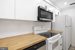 2900 Peyton Randolph Dr, Falls Church, VA 22044 - Photo 15