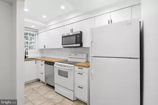 2900 Peyton Randolph Dr, Falls Church, VA 22044 - Photo 13