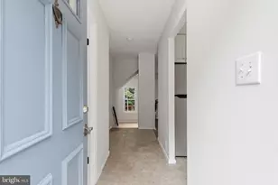 8398 Uxbridge Ct, Springfield, VA 22151 - Photo 25