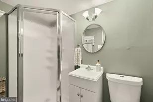 8100 Loving Forest Ct, Springfield, VA 22153 - Photo 27