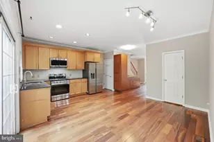 12109 Wedgeway Ct, Fairfax, VA 22033 - Photo 5