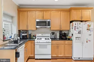 12109 Wedgeway Ct, Fairfax, VA 22033 - Photo 7