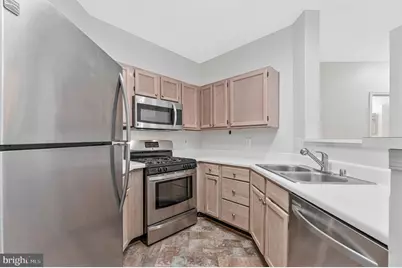 14313 Climbing Rose Way #205, Centreville, VA 20121 - Photo 11