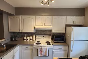 2815 Lee Landing Ct, Falls Church, VA 22043 - Photo 3
