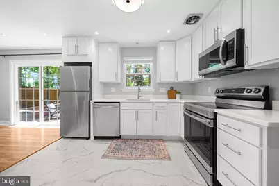 14711 Carlbern Drive, Centreville, VA 20120 - Photo 5