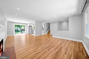 14711 Carlbern Dr, Centreville, VA 20120 - Photo 9