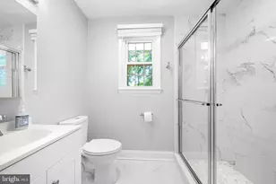 14711 Carlbern Dr, Centreville, VA 20120 - Photo 15