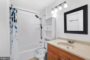 12110 Green Leaf Ct, Fairfax, VA 22033 - Photo 31