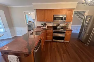 1197 Meadow Green Ln, McLean, VA 22102 - Photo 25