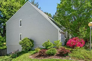 1428 Yellowwood Ct, Reston, VA 20190 - Photo 3