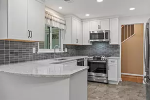 1428 Yellowwood Ct, Reston, VA 20190 - Photo 5