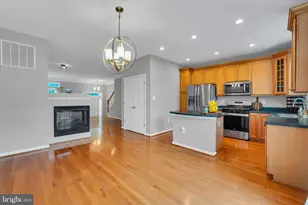 4579 Derring Ln, Fairfax, VA 22030 - Photo 9