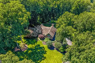 10120 Walker Lake Dr, Great Falls, VA 22066 - Photo 25