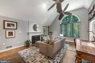 10120 Walker Lake Drive, Great Falls, VA 22066 - Photo 33
