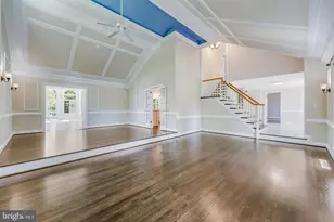 10520 Hunting Crest Ln, Vienna, VA 22182 - Photo 13