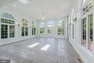 10520 Hunting Crest Ln, Vienna, VA 22182 - Photo 15