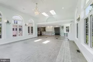 10520 Hunting Crest Ln, Vienna, VA 22182 - Photo 17