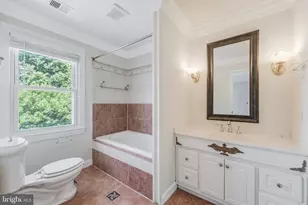 10520 Hunting Crest Ln, Vienna, VA 22182 - Photo 41