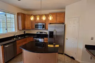 2436 Old Farmhouse Ct, Herndon, VA 20171 - Photo 7