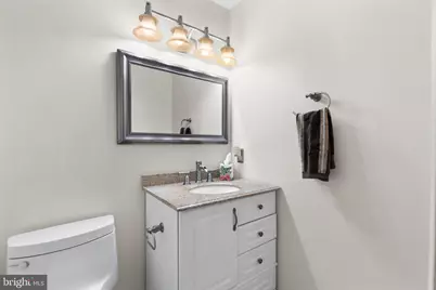 8202 Crossbrook Court #8202C, Lorton, VA 22079 - Photo 5