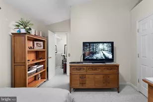 8202 Crossbrook Ct, Lorton, VA 22079 - Photo 13