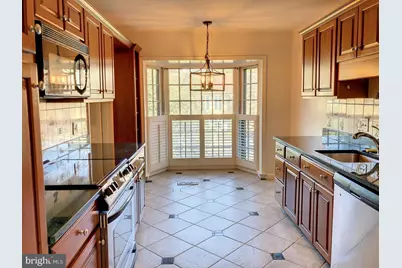 7412 Hallcrest Drive, McLean, VA 22102 - Photo 5