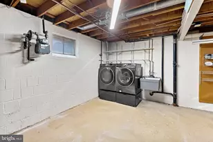 5422 Bromyard Ct, Burke, VA 22015 - Photo 37