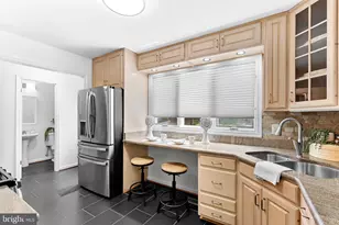 5422 Bromyard Ct, Burke, VA 22015 - Photo 7