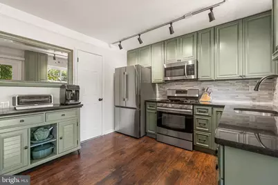 8061 Topper Court, Alexandria, VA 22315 - Photo 3