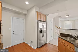 7049 Huntley Run Pl, Alexandria, VA 22306 - Photo 9