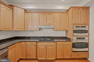 7049 Huntley Run Pl, Alexandria, VA 22306 - Photo 7
