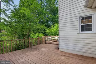 8815 Newport Ct, Springfield, VA 22153 - Photo 13