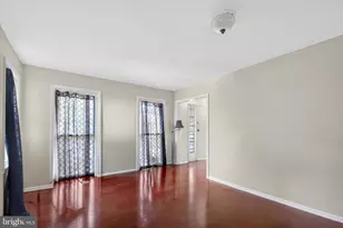 8815 Newport Ct, Springfield, VA 22153 - Photo 5