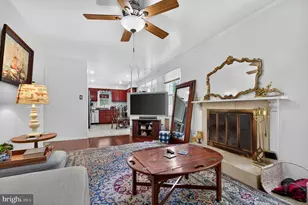8815 Newport Ct, Springfield, VA 22153 - Photo 9
