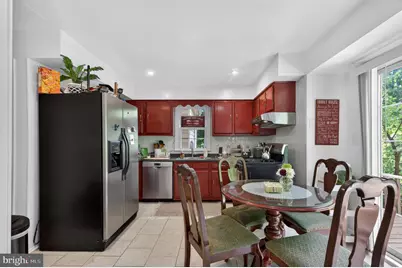 8815 Newport Court, Springfield, VA 22153 - Photo 11