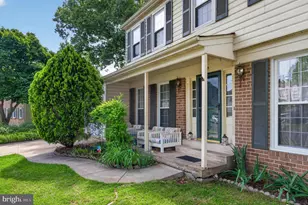 8815 Newport Ct, Springfield, VA 22153 - Photo 3