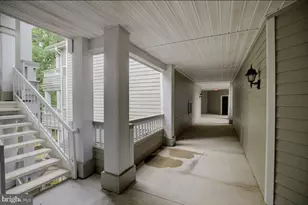 4413 Fair Stone Dr, Fairfax, VA 22033 - Photo 3