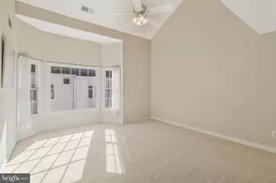 8847 Ashgrove House Ln, Vienna, VA 22182 - Photo 17